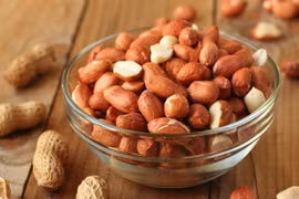 Lạc cực tốt nhưng ăn sai gây hại cho sức khoẻ