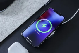 Mẹo khắc phục pin điện thoại sạc mãi không đầy