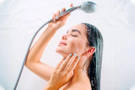 Nên tắm trước hay gội đầu trước để tốt cho sức khỏe?