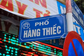 Làng nghề thiếc có “1-0-2” giữa phố cổ Hà Nội