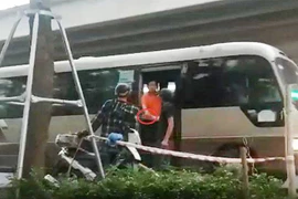 Nghi vấn chủ quán trà đá “thu phí” xe khách gần chốt CSGT Đội 6?