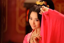 Công chúa đẹp khuynh quốc khuynh thành khiến cả một quốc gia sụp đổ