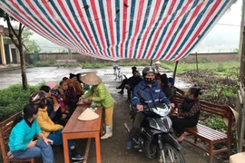 Dân chặn xe vào bãi rác Nam Sơn, Hà Nội lên gấp phương án xử lý rác thải