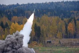 Pháo phản lực Tonardo-S thay BM-30 khiến NATO "run bắn"