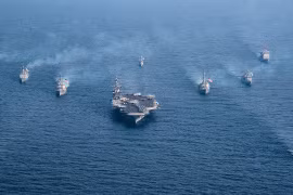 Cách gây nhiễu của máy bay tác chiến điện tử trên tàu sân bay