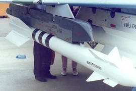 Việt Nam sắp nhận thêm tên lửa đối không R-73 Nga?