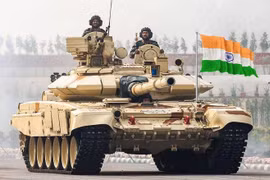 Tại sao Ấn Độ chê tiêm kích Su-57 và ghét bỏ xe tăng T-90MS?