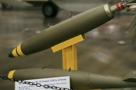 Mỹ thay bom chùm bằng bom bắn mưa mảnh gang