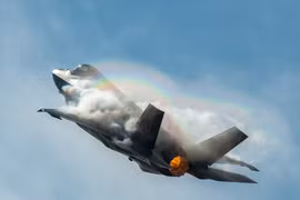 F-35: Tiêm kích tàng hình hay hố đen ngân sách của Mỹ?