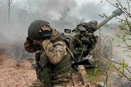 Nga dùng chiến thuật “tiêu thổ”, 2000 binh sĩ Ukraine bị bao vây