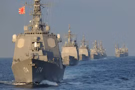 Áp lực sát vách, Nhật đối phó tên lửa mới của Triều Tiên sao? 