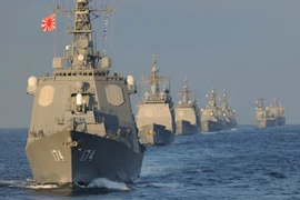 Áp lực sát vách, Nhật đối phó tên lửa mới của Triều Tiên sao? 