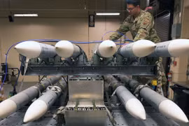 Na Uy tăng cường khả năng phòng không với tên lửa mua từ Mỹ