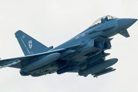 Tại sao châu Âu tụt hậu với Mỹ trong thiết kế máy bay chiến đấu?