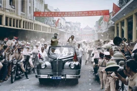 Hình ảnh lịch sử: Lãnh tụ Fidel Castro bật khóc khi thăm Quảng Trị