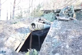 Chôn pháo tự hành xuống đất, Nga ám ảnh với UAV Ukraine