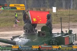 Đội xe tăng Trung Quốc gặp sự cố đáng quên ngày khai mạc Army Games