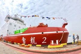 Lần đầu lộ diện nội thất siêu tàu phá băng Trung Quốc