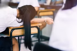 Lọt vào mắt bố bạn cùng lớp, nữ sinh bị hủy hoại cả đời 