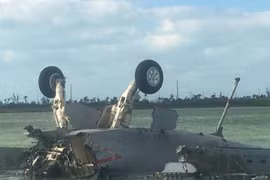 F/A-18 Super Hornet Mỹ phát nổ, phi công tử nạn