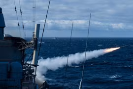 Soi dàn tàu chiến Nga tập trận quét mìn trước cửa ngõ Bắc Cực