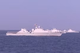 Đội tàu tên lửa Hải quân Việt Nam dàn hàng xuất hiện trên truyền hình