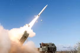 Uy lực vượt trội của tên lửa PrSM trang bị cho HIMARS 