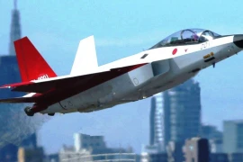 Không quân Nhật Bản trong "cơn khát" tiêm kích tàng hình F-22 