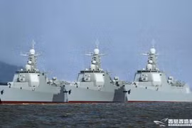 Trung Quốc tăng hết tốc lực đóng siêu hạm Type 052D