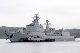 Trung Quốc và Iran đua nhau lắp giếng phóng cho tàu chiến cũ