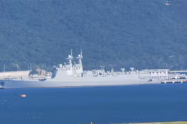 Vạch mặt tàu chiến mới Trung Quốc đưa tới Biển Đông