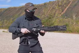 Chán AK, Kalashnikov chế súng shotgun MP-155 Ultima vừa bắn vừa chụp ảnh