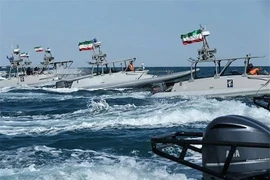 Hạ thủy 110 xuồng cao tốc, chiến thuật "tàu muỗi" của Iran có hiệu quả?