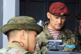 Theo dõi Nga huấn luyện Cảnh sát Vũ trang Trung Quốc