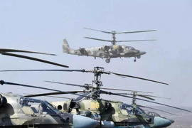 Video: Trực thăng chiến đấu Nga quần thảo ở Donbass