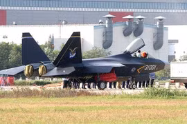 Tại sao chiến đấu cơ tàng hình của Trung Quốc không có khách mua?