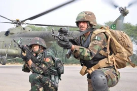 Ấn Độ lưỡng đầu thọ địch khi Pakistan triển khai UAV vũ trang đến Kashmir