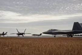 Dàn chiến đấu cơ tàng hình hiện đại nhất thế giới