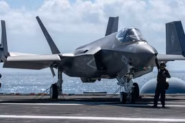 “Chiến thần” trên biển F-35C khiến Trung Quốc mất ăn mất ngủ