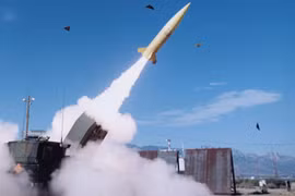 Hết tiền, Phần Lan bỏ Mỹ quay lại với tên lửa Nga?