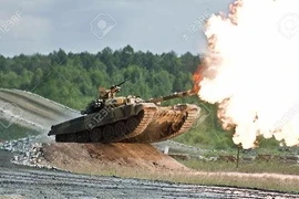 Giải ngố: Vì sao xe tăng có thể vừa chạy vừa bắn?