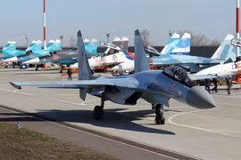 Mục kích máy bay Su-30SM, Su-35S Nga luyện duyệt binh