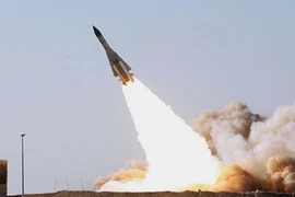 Iran phát triển tên lửa mới cho hệ thống S-200 Nga