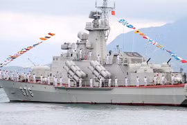 Việt Nam tự đóng được tàu chiến 2000 tấn: Loại gì tốt nhất?