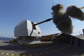 Đạn pháo dẫn đường: Lời giải cho thời chiến hạm tên lửa