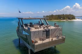 Ngắm 'biệt thự nổi' sang chảnh có giá 12 triệu USD