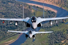 Mê mẩn vẻ đẹp tiêm kích Su-35S Việt Nam có thể mua