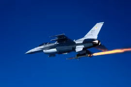 Khám phá tên lửa không đối không số 1 của Mỹ