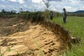 Ea Kar - Đắk Lắk: Người dân kêu cứu vì khai thác cát trên sông Krông Pắk