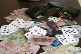 Bi hài vợ mê cờ bạc dựng hiện trường giả lừa chồng